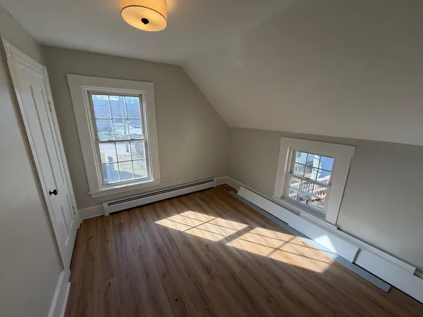 $1,550 | 319 Jewett Street, Manchester, NH 03103