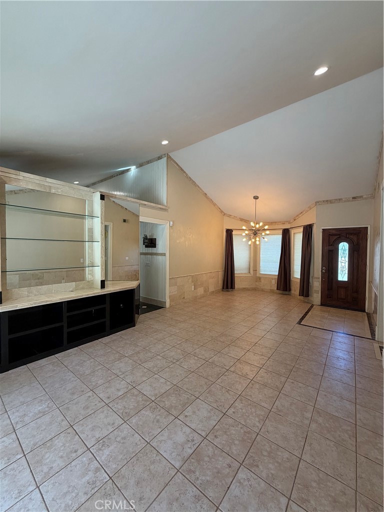 11296 Heathcliff Drive Riverside, CA 92505 - Photo 11 of 27