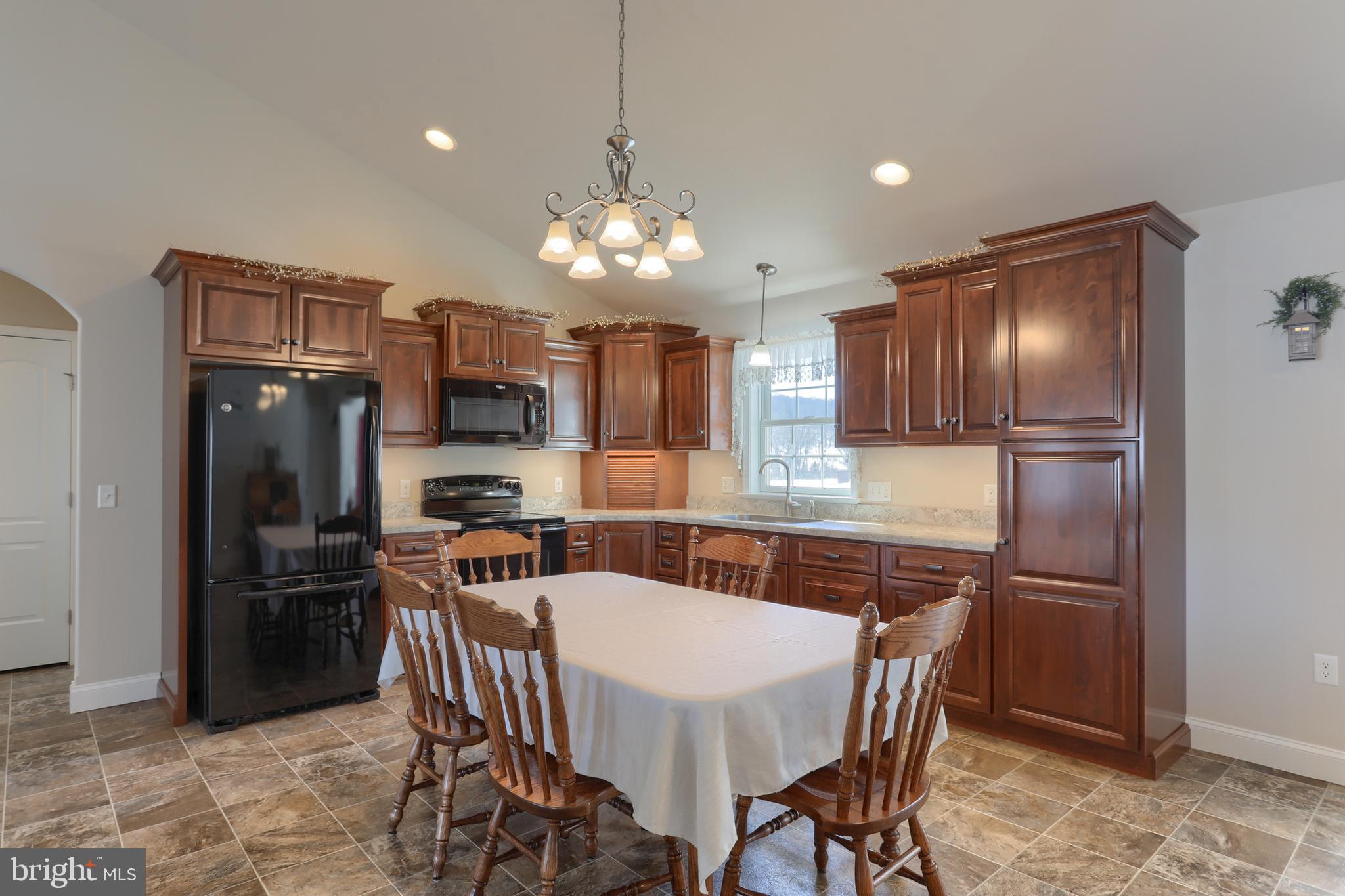 2037 South Forge Road Palmyra, PA 17078 - Photo 11 of 46 Gallery Image 11