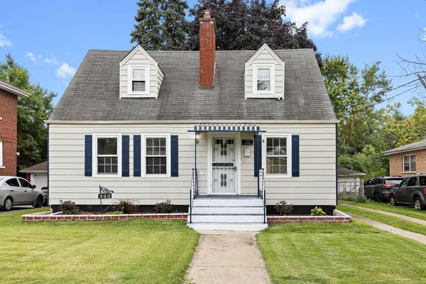 $210,000 | 320 Streamside Drive, Harvey, IL 60426