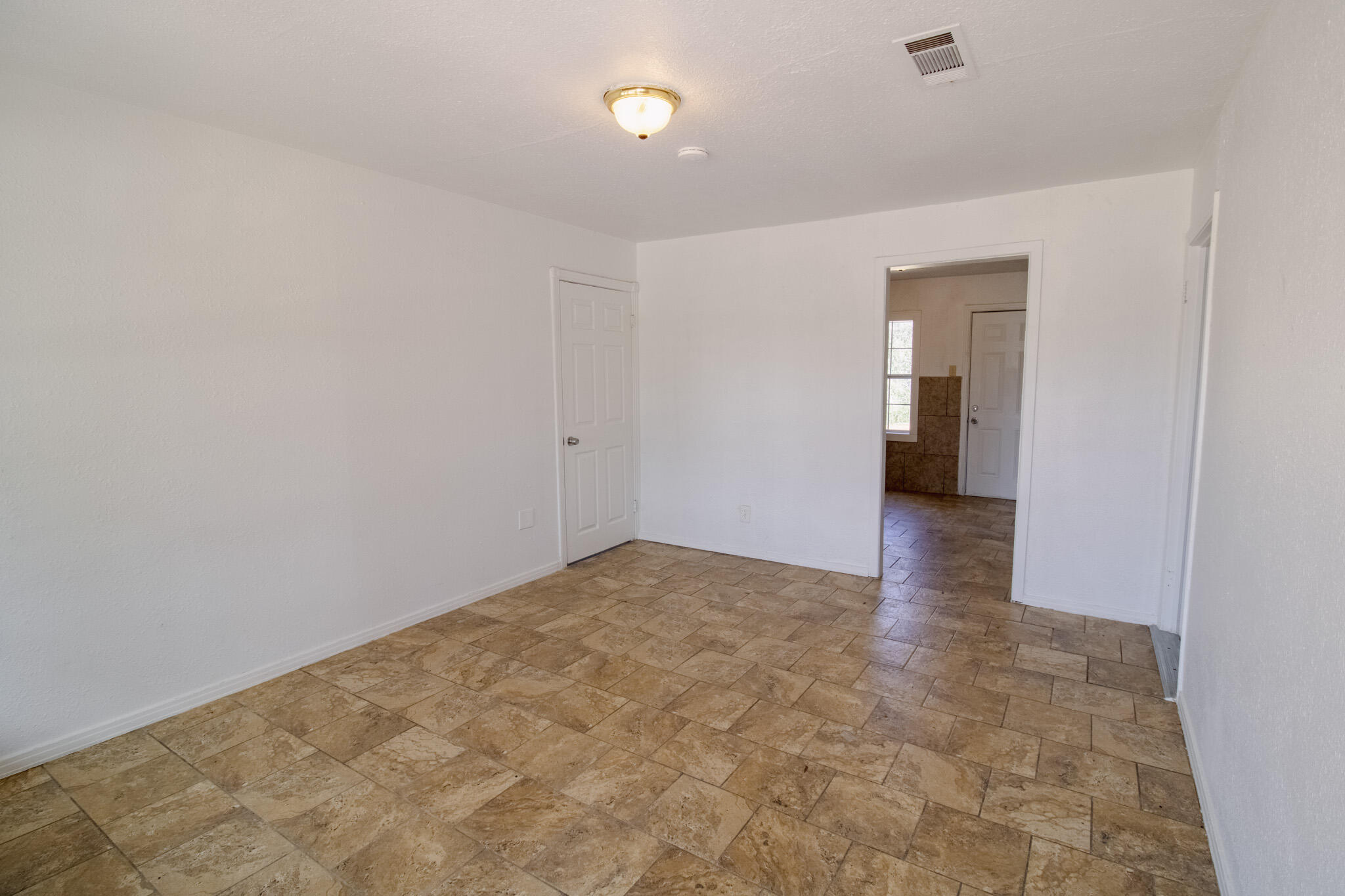 3306 2nd Street Lubbock, TX 79415 - Photo 2 of 10 small-472