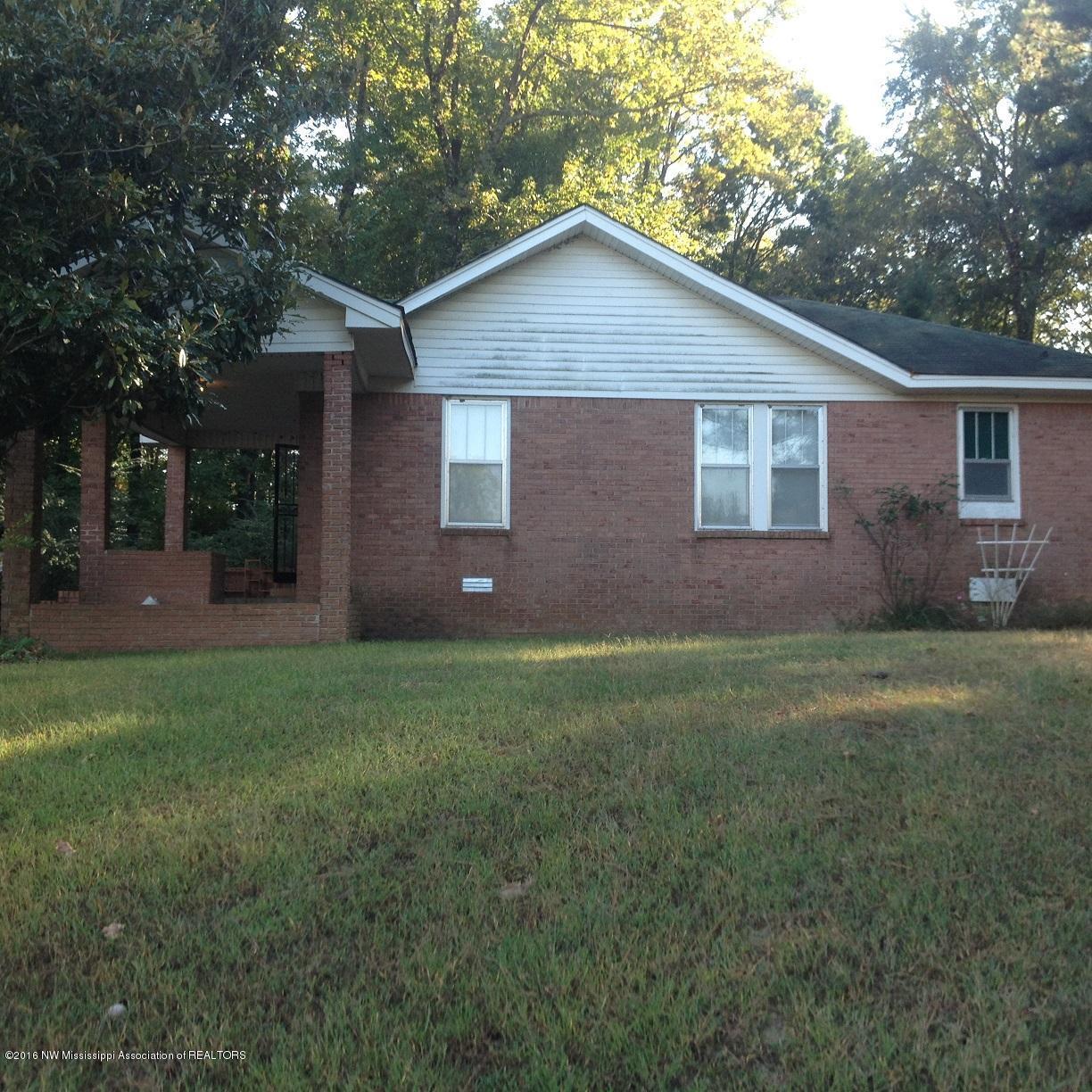 607 Prichard Road Coldwater, MS 38618 - Photo 1 of 15 IMG_1893