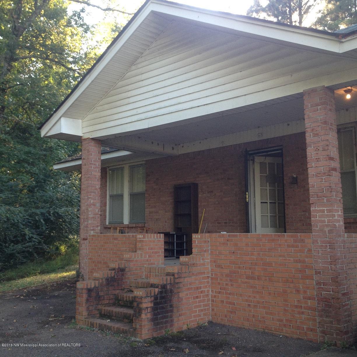 607 Prichard Road Coldwater, MS 38618 - Photo 2 of 15 IMG_1895