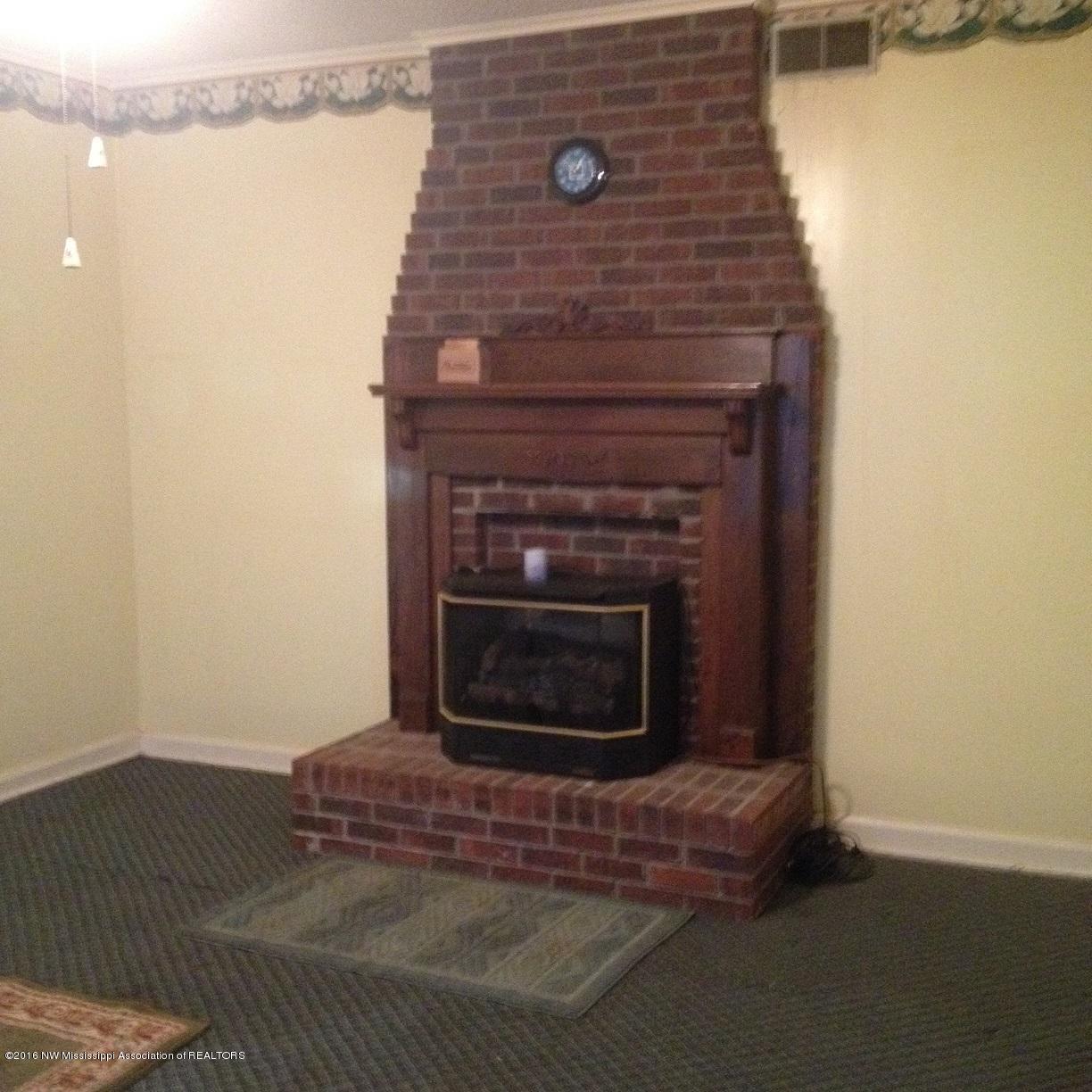 607 Prichard Road Coldwater, MS 38618 - Photo 6 of 15 IMG_1879