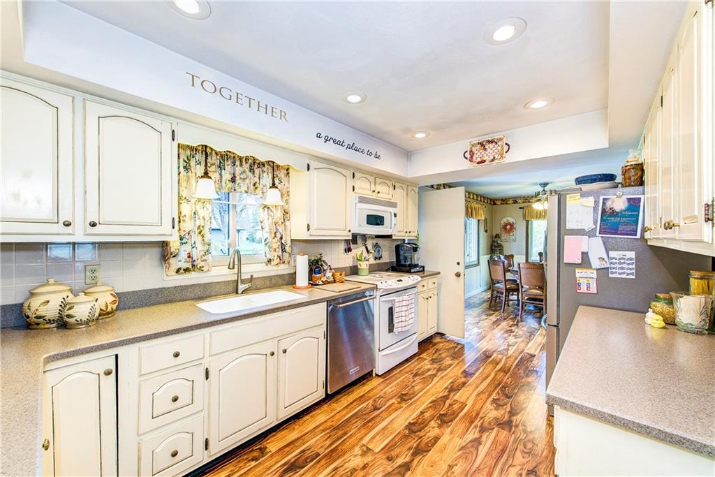 658 Canyon Road Indianapolis, IN 46217 - Photo 20 of 48 Gallery Image 20