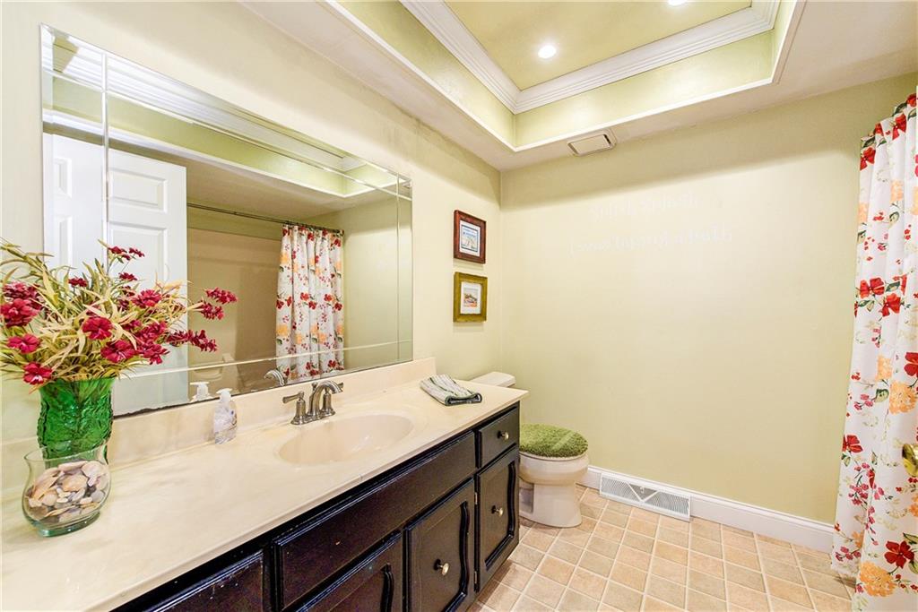 658 Canyon Road Indianapolis, IN 46217 - Photo 37 of 48 Gallery Image 37