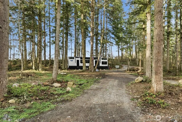 $799,999 | 34315 Tanwax Drive East, Eatonville, WA 98328