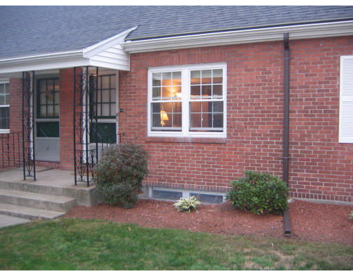 35 Charlesbank Road, Unit 35 Newton, MA 02458 - Photo 2 of 13 Gallery Image 2