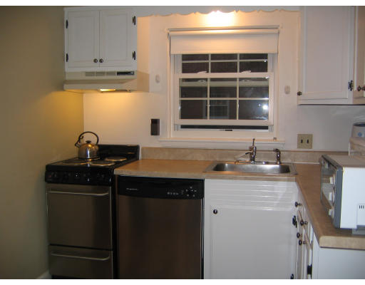 35 Charlesbank Road, Unit 35 Newton, MA 02458 - Photo 6 of 13 Gallery Image 6