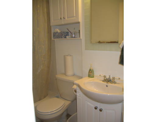 35 Charlesbank Road, Unit 35 Newton, MA 02458 - Photo 8 of 13 Gallery Image 8