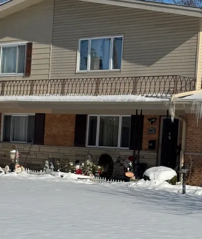 $395,000 | 7002 West Carol Avenue, Niles, IL 60714