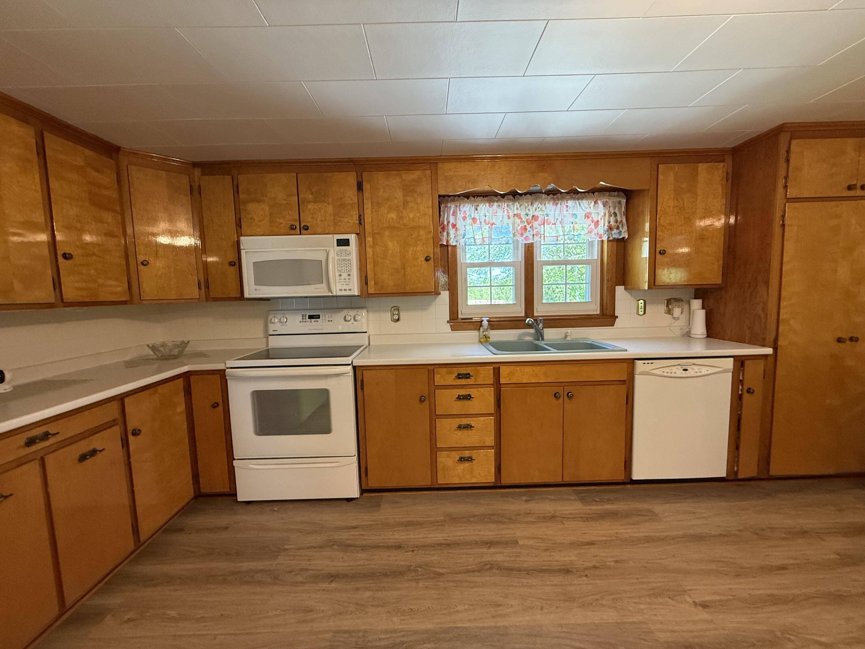 215 South Oakfield Road Linneus, ME 04730 - Photo 10 of 46 IMG_2296