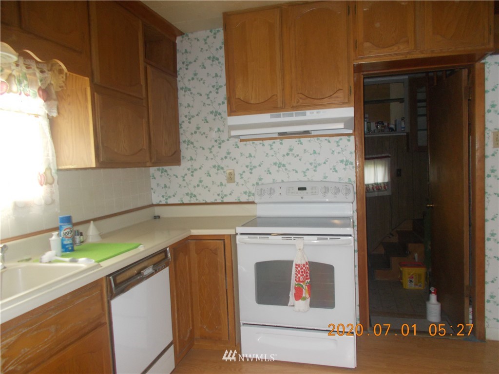 108 South Van Marter Road Lind, WA 99341 - Photo 3 of 9