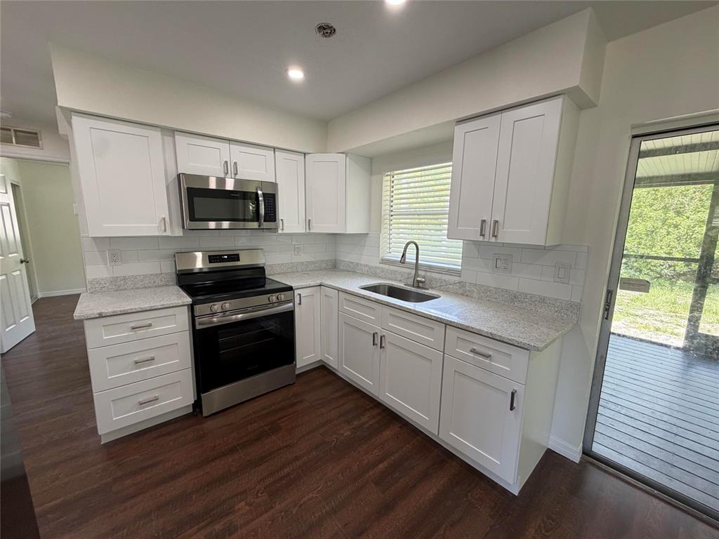 4454 Whitetail Lane New Port Richey, FL 34653 - Photo 3 of 11