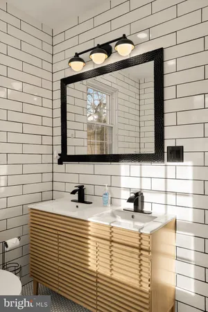 $5,500 | 3422 Pennsylvania Ave. Southeast, Washington, DC 20020