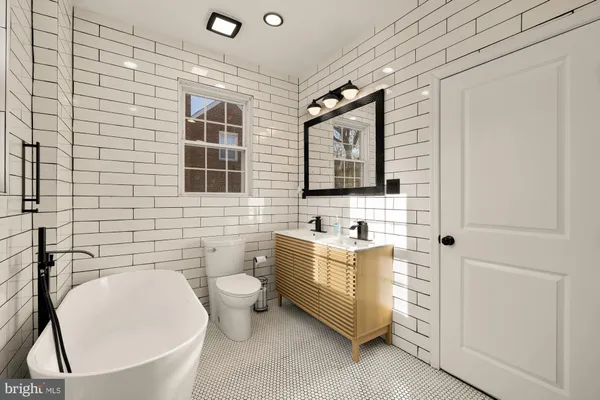 $5,500 | 3422 Pennsylvania Ave. Southeast, Washington, DC 20020