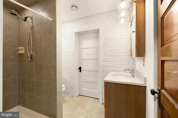 $5,500 | 3422 Pennsylvania Ave. Southeast, Washington, DC 20020