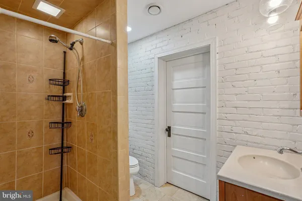 $5,500 | 3422 Pennsylvania Ave. Southeast, Washington, DC 20020