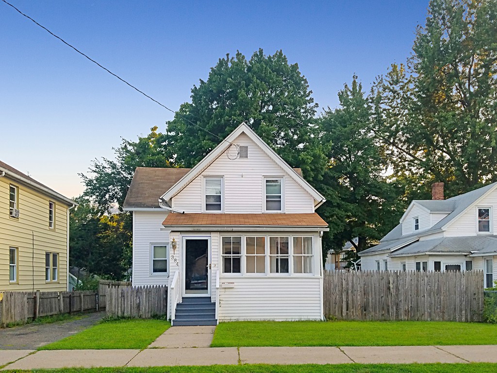 384 Nottingham Street Springfield, MA 01104 - Photo 2 of 25