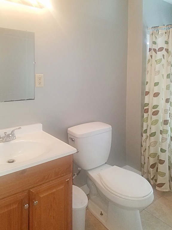 384 Nottingham Street Springfield, MA 01104 - Photo 10 of 25