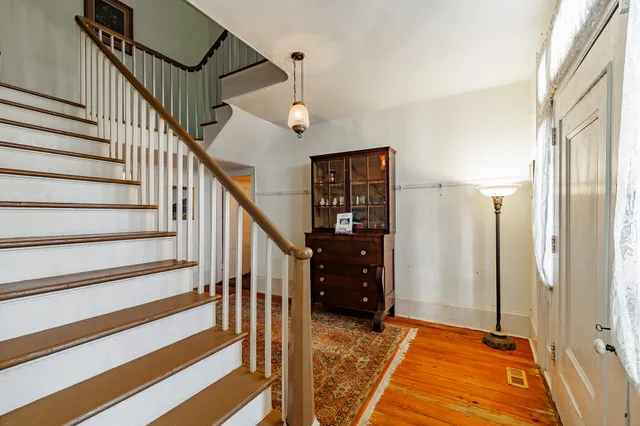 a view of entryway and hall