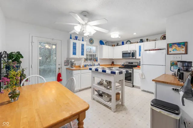 $225,000 | 9105 Southernwood Way, Indianapolis, IN 46231