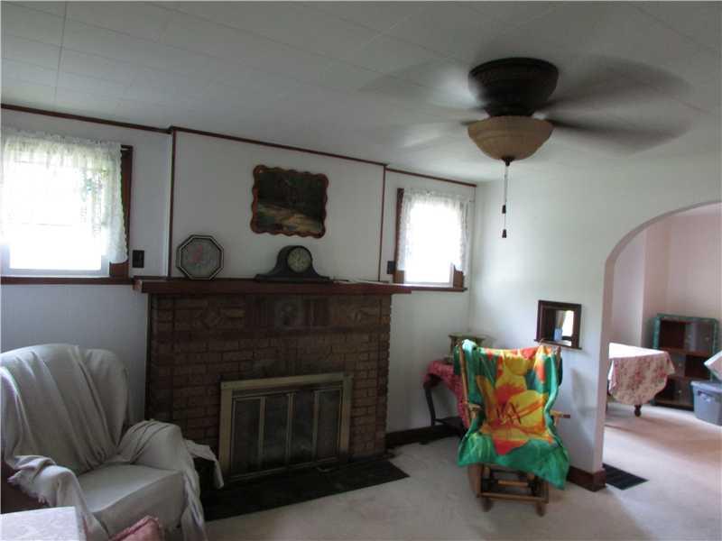 742 Cedar Grove Road Burgettstown, PA 15021 - Photo 2 of 13 Living Room.