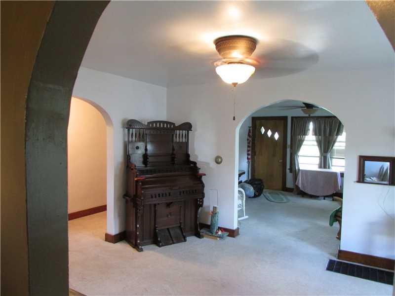 742 Cedar Grove Road Burgettstown, PA 15021 - Photo 5 of 13 Dining Room.