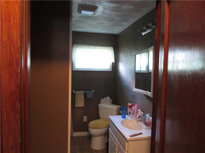 742 Cedar Grove Road Burgettstown, PA 15021 - Photo 6 of 13 Full Bath.