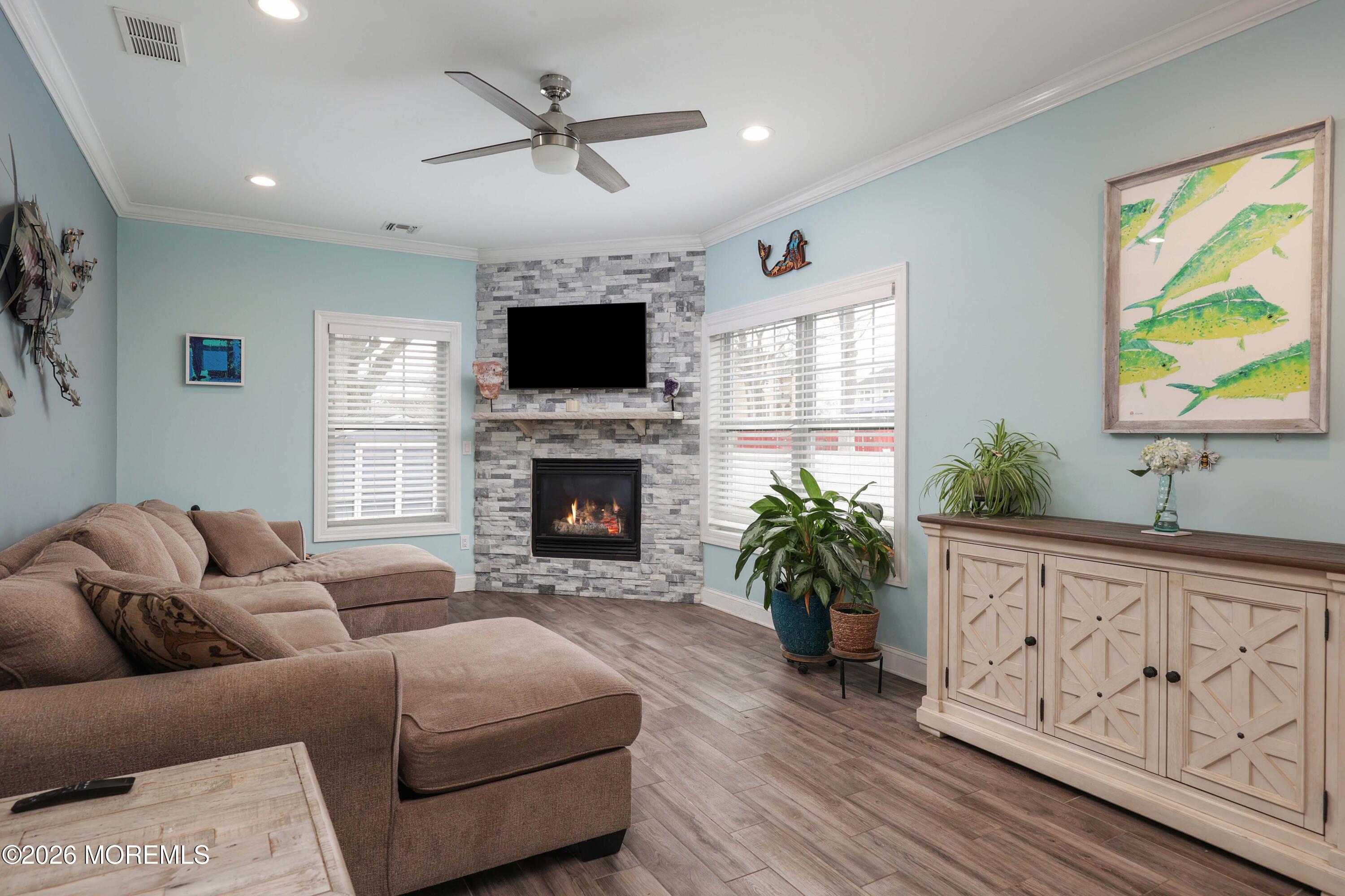 80 Fulton Street Keyport, NJ 07735 - Photo 22 of 55 Living Room