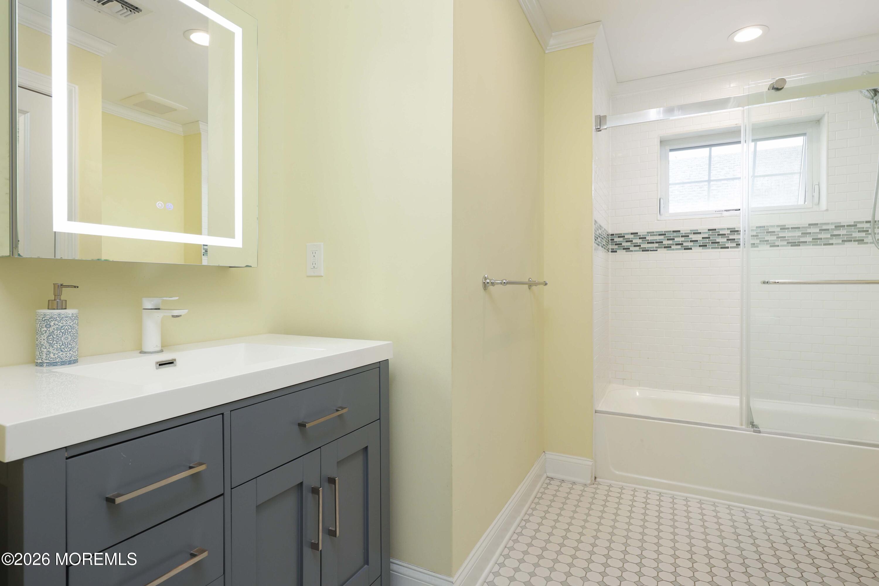 80 Fulton Street Keyport, NJ 07735 - Photo 27 of 55 2nd Floor Bathroom