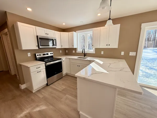 $369,900 | 5 Oldham Road, St. Albans, ME 04971