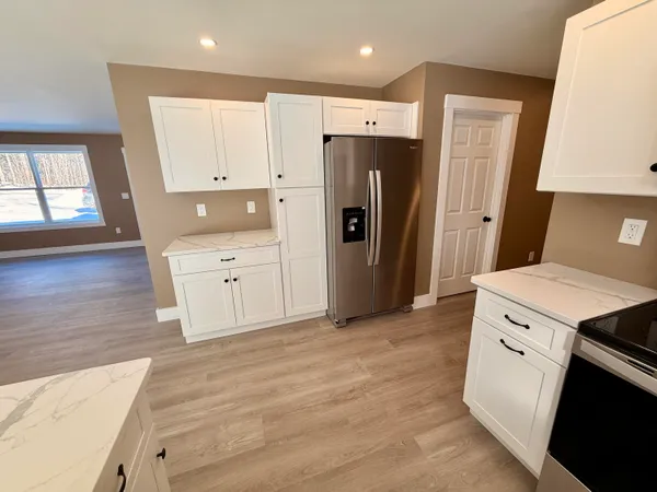 $369,900 | 5 Oldham Road, St. Albans, ME 04971