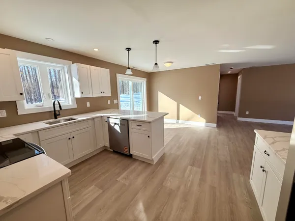 $369,900 | 5 Oldham Road, St. Albans, ME 04971