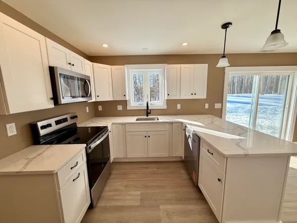 $369,900 | 5 Oldham Road, St. Albans, ME 04971