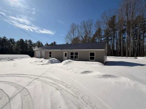 $369,900 | 5 Oldham Road, St. Albans, ME 04971