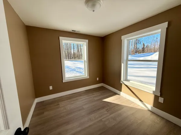 $369,900 | 5 Oldham Road, St. Albans, ME 04971