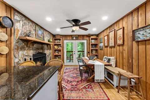 $674,900 | 184 Fightingtown Drive, Blue Ridge, GA 30513