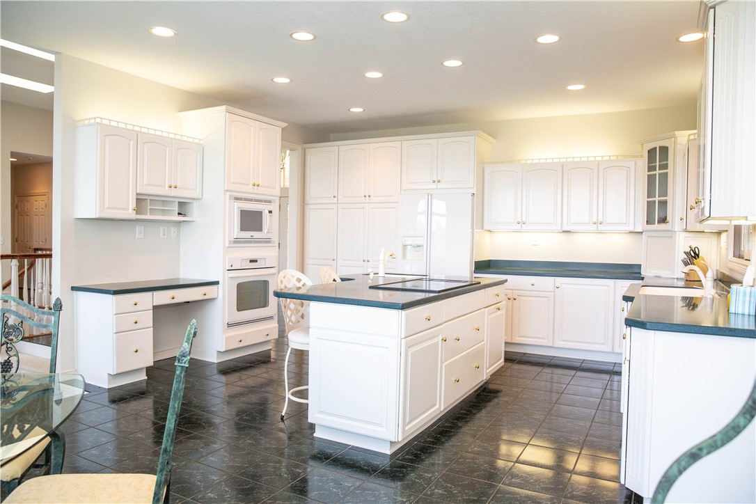 103 Wynmere Way Seneca, SC 29672 - Photo 11 of 40 Gallery Image 11