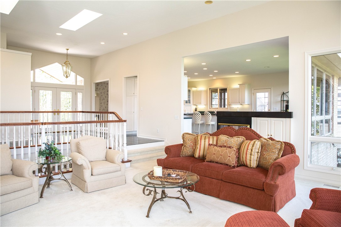 103 Wynmere Way Seneca, SC 29672 - Photo 8 of 40 Gallery Image 8