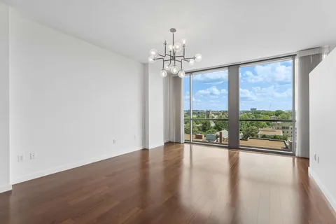 $625,000 | 900 20th Avenue South, Unit 1006, Nashville, TN 37212