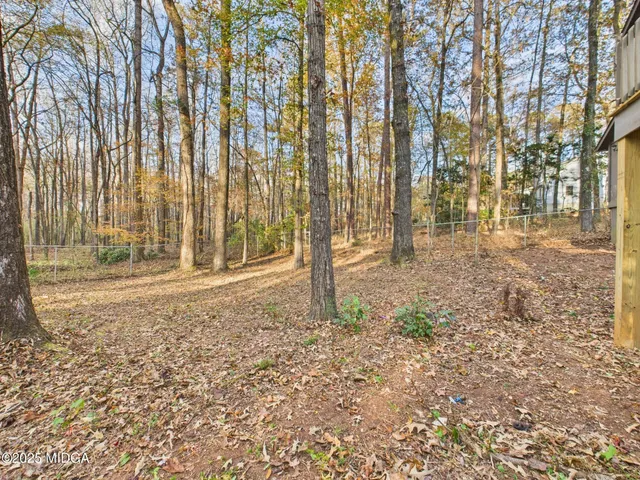 a picture of a white wall with a white wall