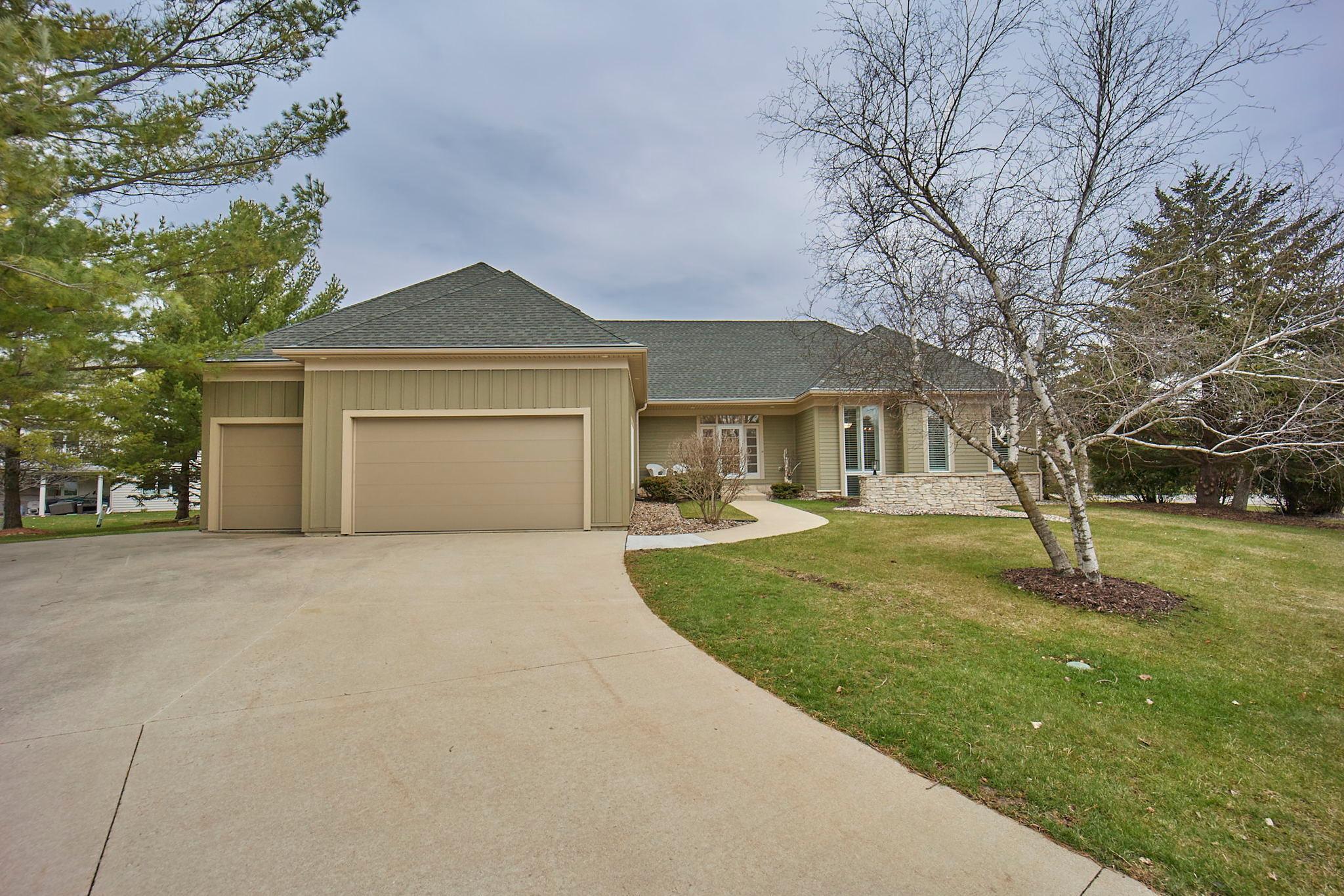 823 Clover Lane Rochester, MN 55902 - Photo 1 of 1