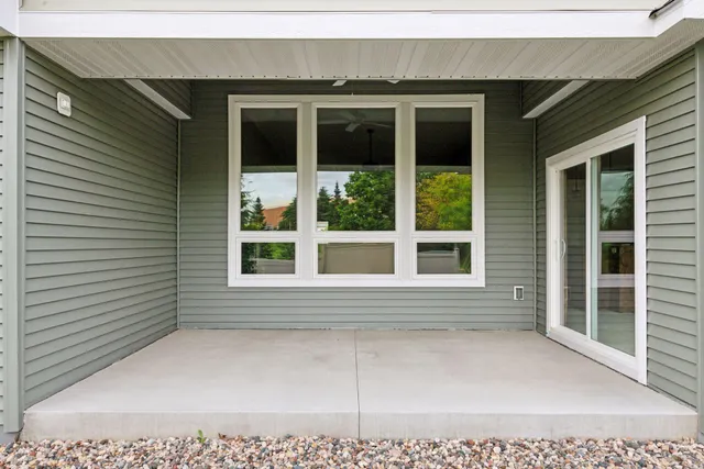 $572,000 | 752 Somerwood Lane, Waconia, MN 55387