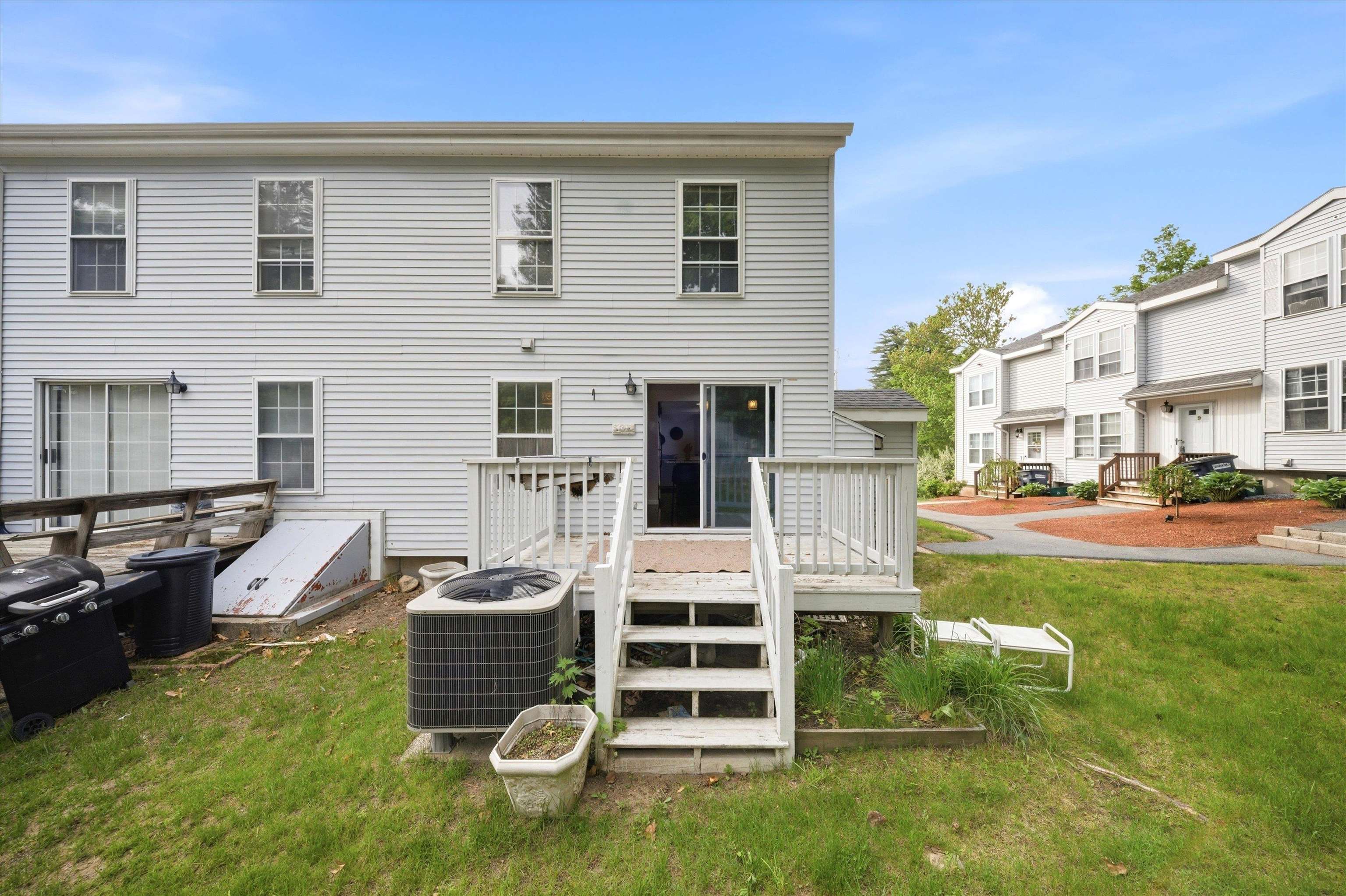 107 Franklin St Extension, Unit 7 Derry, NH 03038 - Photo 33 of 35