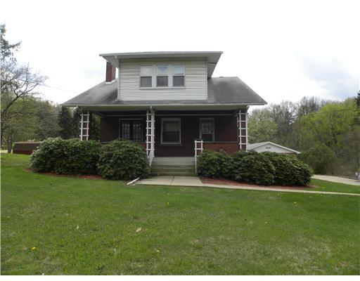 262 Forest Grove Road Coraopolis, PA 15108 - Photo 1 of 18 Exterior Front.
