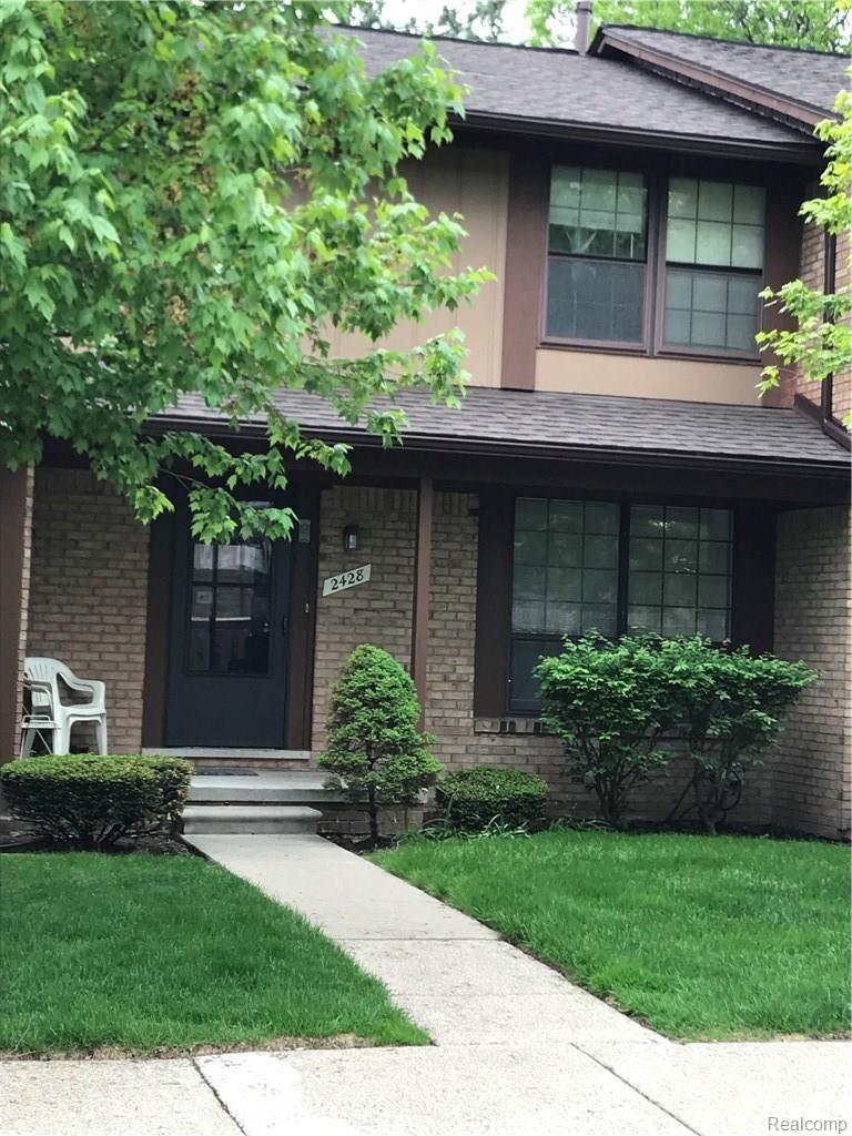 2428 Chalk Farm Road West Warren, MI 48091 - Photo 1 of 32 58F98131-BA47-474C-B0A9-7F0ADC1B7D86.jpeg