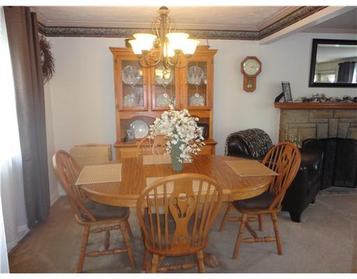 4871 East Willock Road Baldwin, PA 15227 - Photo 5 of 16 Dining Room.