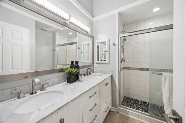 $629,000 | 11 Twisted Birch Pl Court, The Woodlands, TX 77381