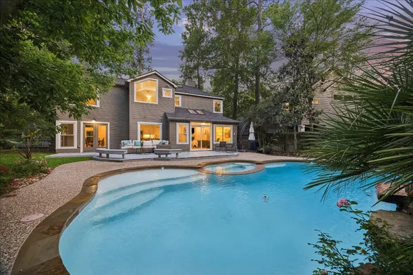 $629,000 | 11 Twisted Birch Pl Court, The Woodlands, TX 77381